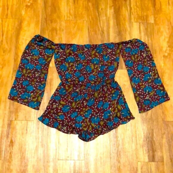 E.ssue Red Floral Off Shoulder Romper Size Small - Picture 2 of 11